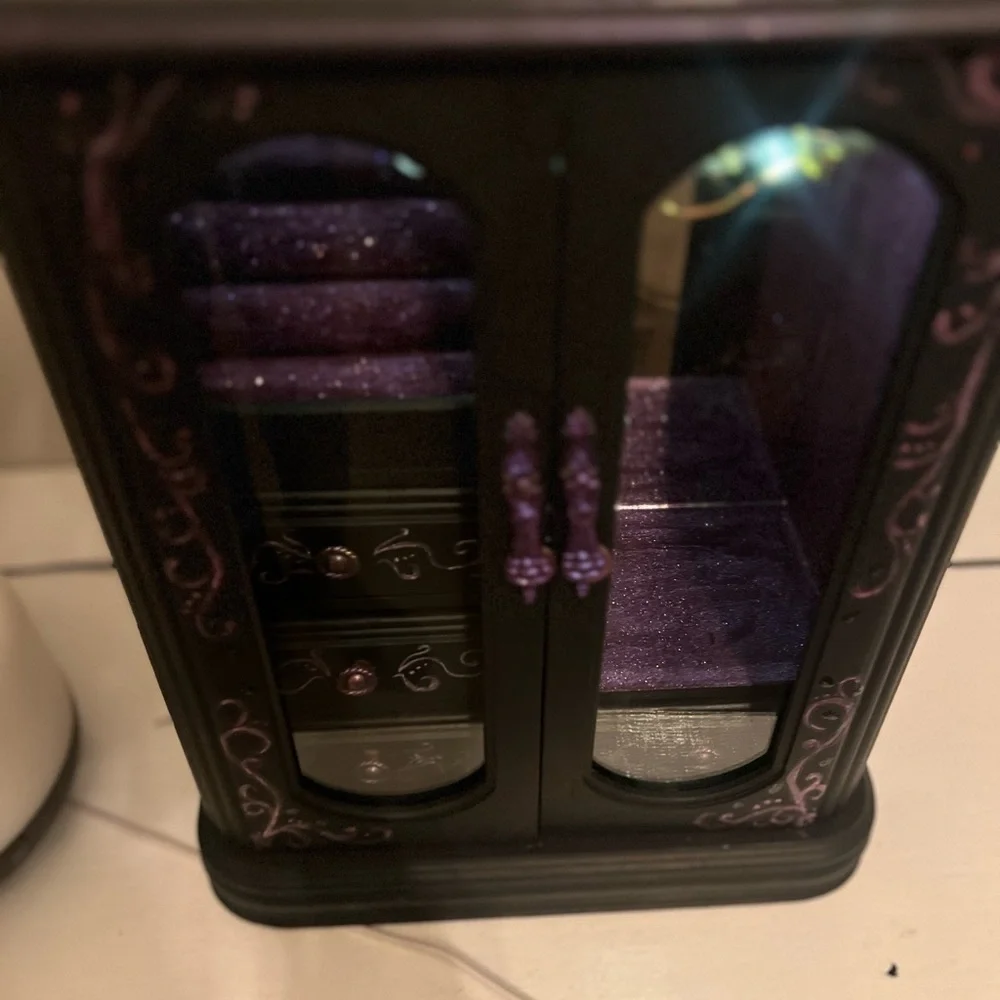Black Jewelry Box with Purple Interior - Picture 4 of 8